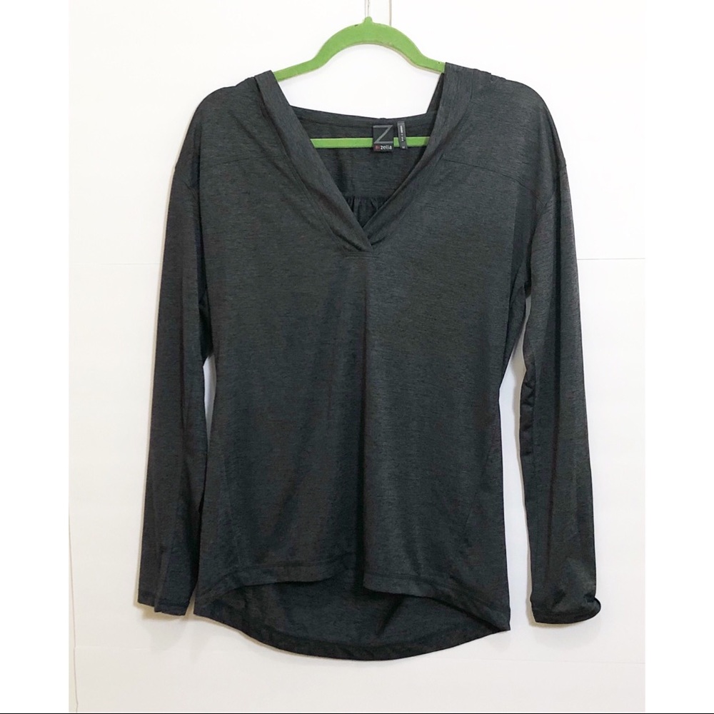 Zella hooded pullover size M